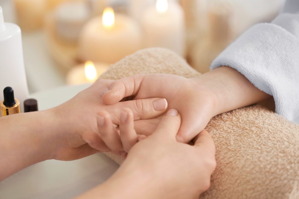 7 Health Benefits of Hand Massages