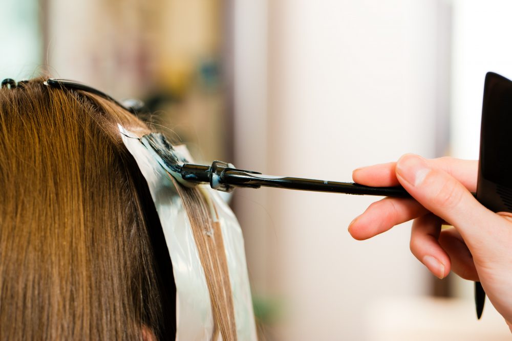 3 Excellent Reasons To Get Your Hair Highlighted At The Salon