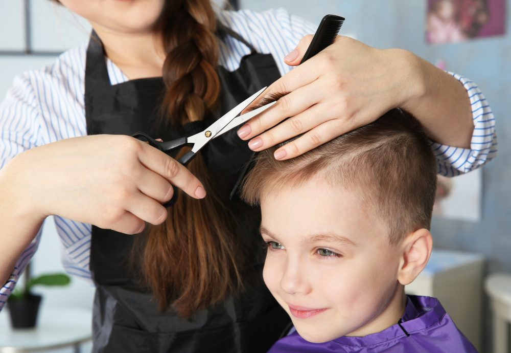 2 Great Reasons To Take Your Child To The Salon For A Haircut